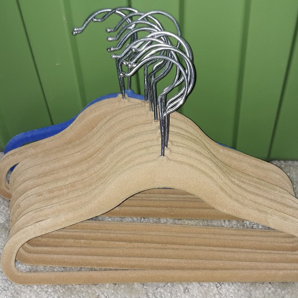 Children's No Slip Hangers (14 total) Child Size